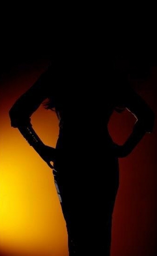 إليسا نجمة غلاف مجلة شهيرة وتشعل المواقع بصورة غامضة إليسا نجمة غلاف مجلة شهيرة وتشعل المواقع بصورة غامضة