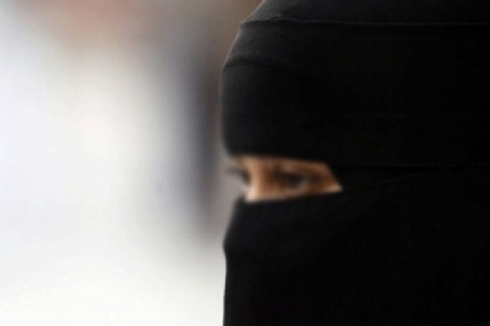 “طالبة جدة” تتهم الجن بسرقة متعلقاتها.. ومطاردتها يوميًا “طالبة جدة” تتهم الجن بسرقة متعلقاتها.. ومطاردتها يوميًا