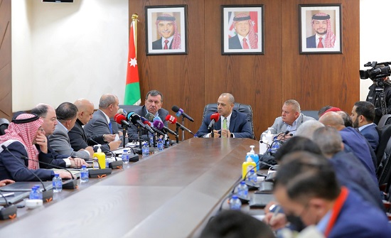 اقتصاد النواب تطالب بإلغاء ضريبة المبيعات على السلع الأساسية غير المعفاة