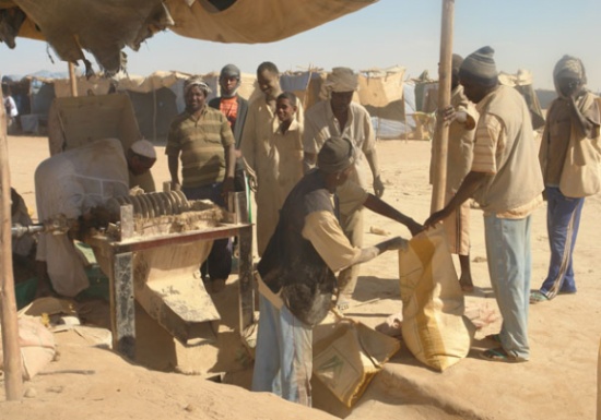 اكتشاف كميات كبيرة من الذهب بولاية " الجزيرة " السودانية اكتشاف كميات كبيرة من الذهب بولاية " الجزيرة " السودانية