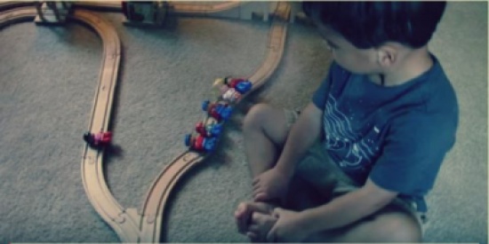 فيديو: طفل يبلغ من العمر عامين يحل أكثر المشكلات الفلسفية تعقيدًا