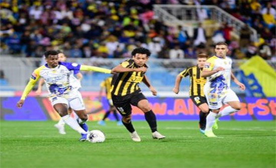 التعادل يحسم قمة النصر والاتحاد بالدوري السعودي