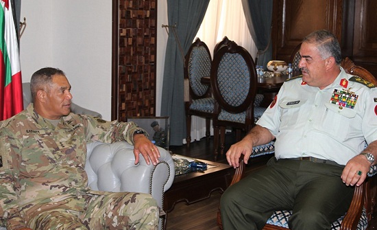 فريحات يستقبل قائد القوات البرية الأميركية