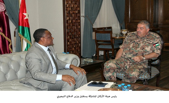 رئيس هيئة الأركان المشتركة يستقبل وزير الدفاع النيجيري