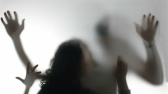 الحكم بالسجن على مراهقة تعرّضت للاعتداء... لأنها أنجبت طفلاً ميتاً! الحكم بالسجن على مراهقة تعرّضت للاعتداء... لأنها أنجبت طفلاً ميتاً!