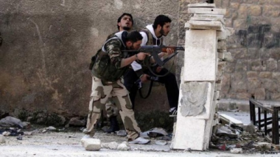 المعارضة السورية تنفي سيطرة قوات النظام على مطار الضبعة بالقصير