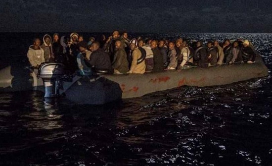 إنقاذ مئات المهاجرين قبالة السواحل الليبية