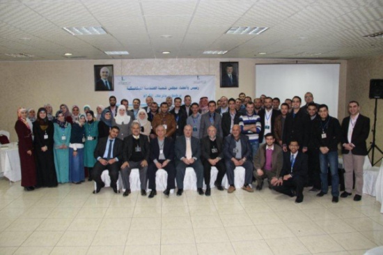 لجنة المهندسين الشباب تلتقي طلبة الهندسة واساتذتهم