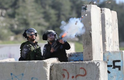 تقرير فلسطيني: استشهاد 23 فلسطينيا واعتقال 2156 في النصف الأول من 2015 تقرير فلسطيني: استشهاد 23 فلسطينيا واعتقال 2156 في النصف الأول من 2015