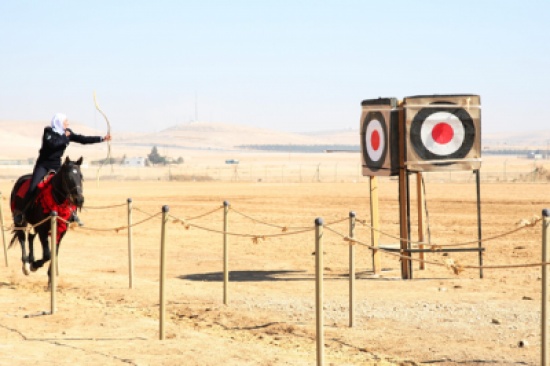 بالصور : انطلاق مهرجان الفروسية السنوي بالصور : انطلاق مهرجان الفروسية السنوي