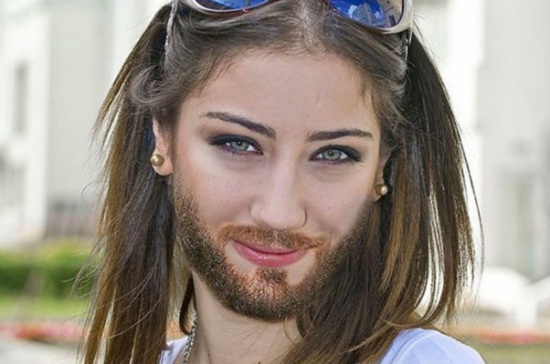 بالصور : نجمات تركيا الجميلات يتحوّلن رجالاً بـ “شنبات”