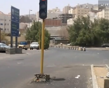 اغرب اشارة مرور قد تراها في مكة المكرمة