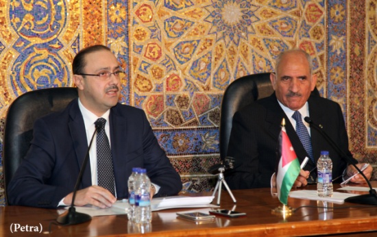 المومني : المناهج الدراسية لا تخضع لأي نوع من انواع الدعم الاجنبي