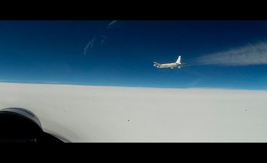 مقاتلة روسية تعترض طائرتي استطلاع أجنبيتين فوق بحر البلطيق .. بالفيديو