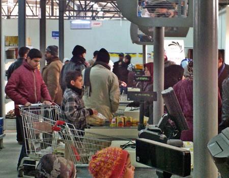 افتتاح مركز تزويد للتسوق في مخيم الزعتري