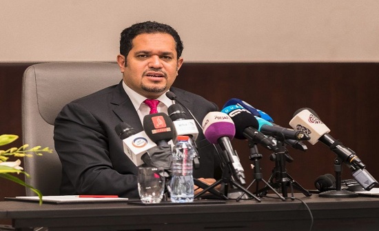 وزير يمني: نهب المتمردين سبب انهيار العملة