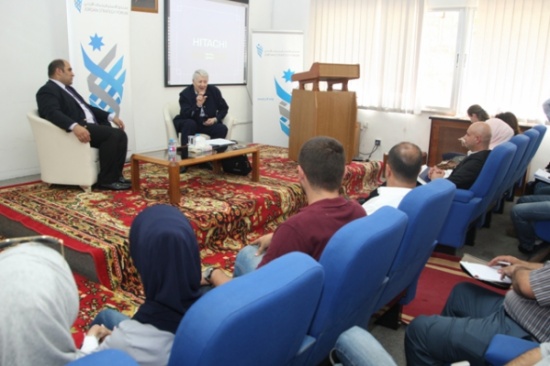 كنعان يقترح قضاء الناجحين في التوجيهي سنة عمل قبل التحاقهم بالجامعات