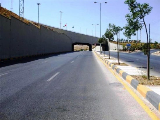 3 طرق بعمان تكلف الأمانة 3 ملايين و780 ألف 3 طرق بعمان تكلف الأمانة 3 ملايين و780 ألف