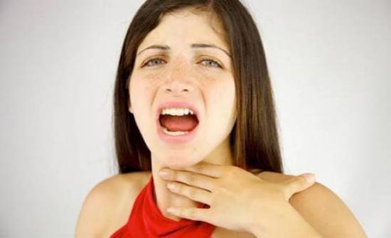 تخلّصوا من بحّة الصوت المزمنة.. بهذه النّصائح! تخلّصوا من بحّة الصوت المزمنة.. بهذه النّصائح!