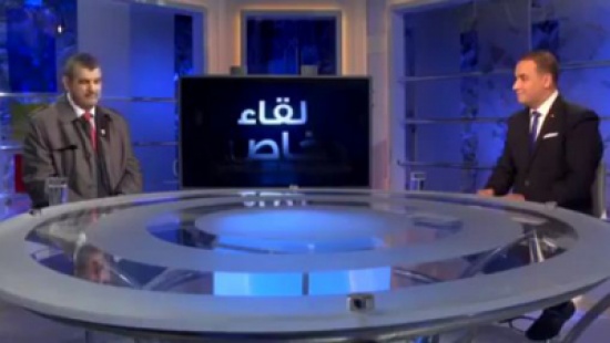 شاهد: ماذا فعل مذيع مع سياسي تونسي رفض استكمال المقابلة