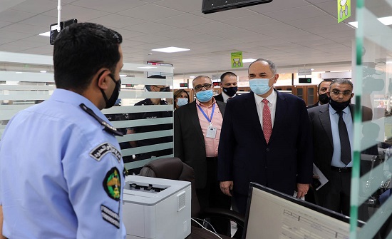 العدل تضيف خدمتين للمركز الشَّامل وتقلص إنجاز المعاملات إلى 10 دقائق