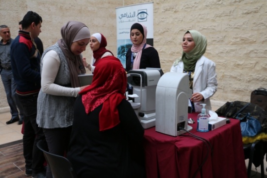 جامعة الشرق الأوسط تنظم يوم طبي مجاني لفحص النظر جامعة الشرق الأوسط تنظم يوم طبي مجاني لفحص النظر