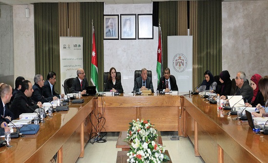 ورشة تدريبية في التربية حول بناء وقياس المؤشرات التعليمية ورشة تدريبية في التربية حول بناء وقياس المؤشرات التعليمية