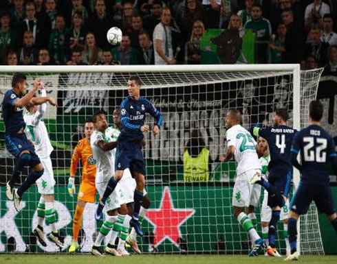 بالفيديو: فولفسبورغ يصدم ريال مدريد.. ومانشستر سيتي يعادل سان جيرمان بالفيديو: فولفسبورغ يصدم ريال مدريد.. ومانشستر سيتي يعادل سان جيرمان