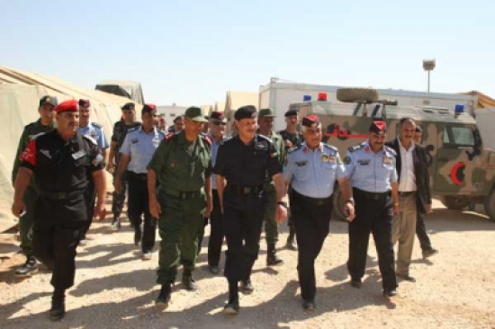 الطوالبة يدعو الى تعزيز الخدمات الانسانية والأمنية للاجئين السوريين الطوالبة يدعو الى تعزيز الخدمات الانسانية والأمنية للاجئين السوريين