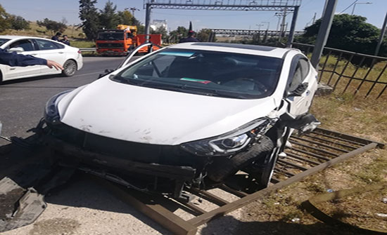 بالصور : اصابة (5) أشخاص إثر حادث صدم في اربد