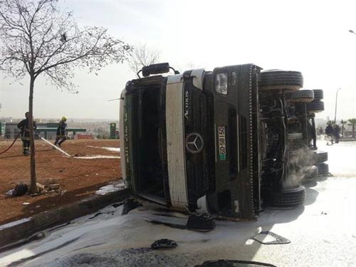 إصابة شخص اثر تدهور صهريج بعمان