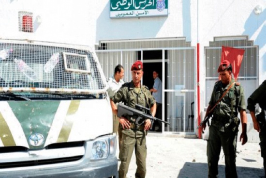 شاب تونسي يقطع عضوه التناسلي ويقدمه لرجال الأمن