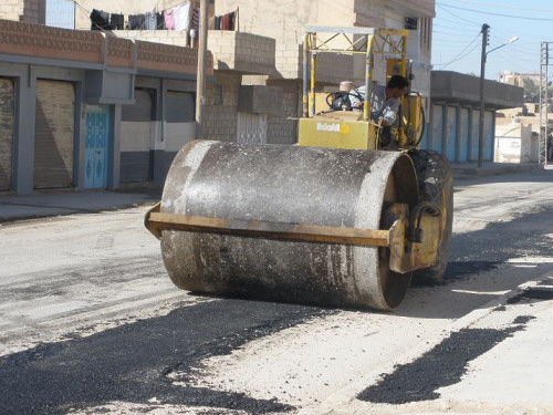عجلون : 300 الف دينار كلفة تعبيد الطرق في مناطق بلدية العيون عجلون : 300 الف دينار كلفة تعبيد الطرق في مناطق بلدية العيون