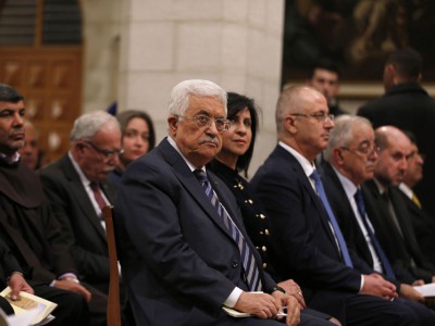عباس: القدس الشرقية عاصمة فلسطين ويجب أن تكون مفتوحة لكل الأديان عباس: القدس الشرقية عاصمة فلسطين ويجب أن تكون مفتوحة لكل الأديان