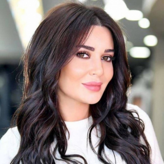 بالفيديو - إبن سيرين عبد النور بحضن نجم شاب.. شاهدوا ردّ فعله الطريف