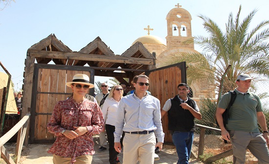 ولية عهد السويد تزور المغطس