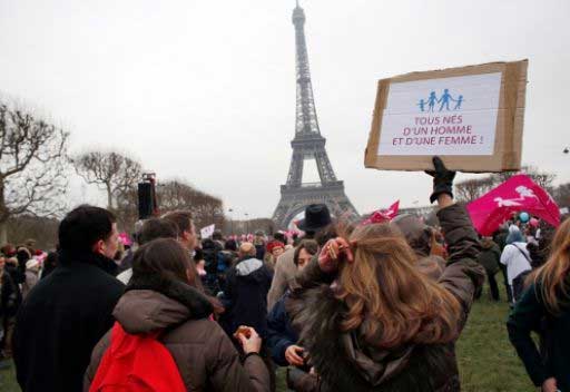 مظاهرة في باريس تنديدا بنظام الأسد