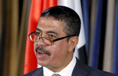 بعد يومين من تحريرهما..بحّاح يزور “باب المندب” وجزيرة ميون بعد يومين من تحريرهما..بحّاح يزور “باب المندب” وجزيرة ميون