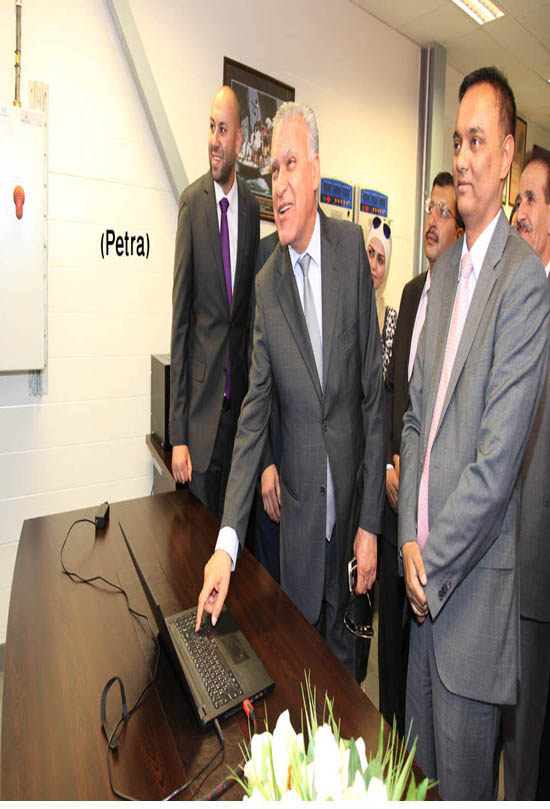 وزير البيئة يفتتح نظام مراقبة الانبعاثات