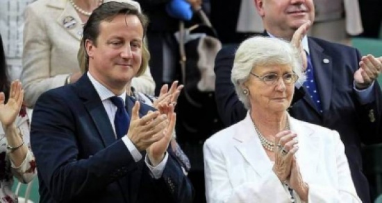 والدة كاميرون تفقد وظيفتها بسبب إجراءات تقشفية