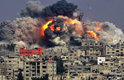 بعد مرور 7 سنوات.. الفلسطينيون يستذكرون مآسي الحرب الإسرائيلية الأولى على قطاع غزة بعد مرور 7 سنوات.. الفلسطينيون يستذكرون مآسي الحرب الإسرائيلية الأولى على قطاع غزة