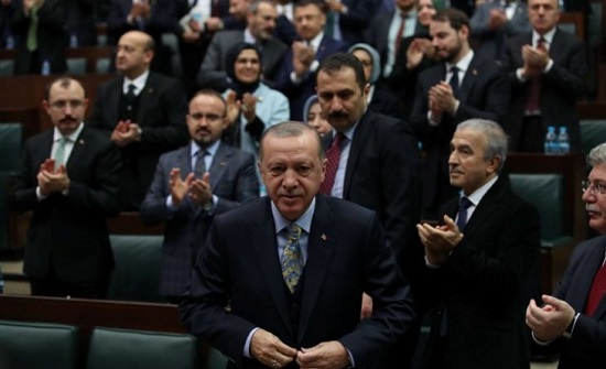 مع تصاعد أزمة الاقتصاد.. هل يخسر حزب أردوغان المدن الكبرى في الانتخابات البلدية؟ مع تصاعد أزمة الاقتصاد.. هل يخسر حزب أردوغان المدن الكبرى في الانتخابات البلدية؟