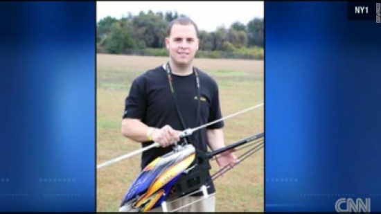 لعبة مروحية تجز عنق أمريكي