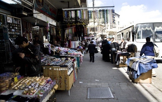 اغلاق محال تجارية بصويلح ووسط البلد .. واتلاف مواد غذائية