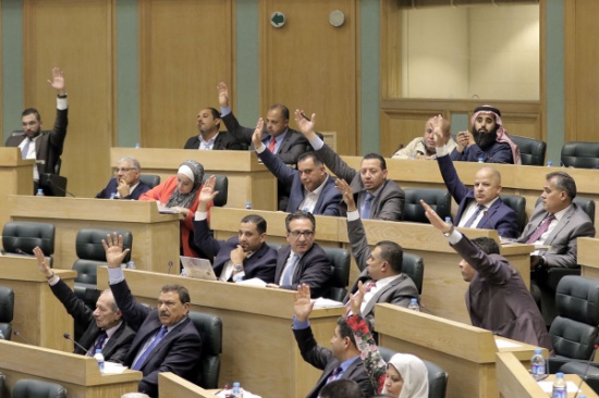 النواب يقر مشروع قانون البلديات
