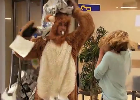 رجل غريب الأطوار