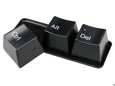 بل غيتس: اعتماد أزرار Ctrl+Alt+Delete كان بالخطأ بل غيتس: اعتماد أزرار Ctrl+Alt+Delete كان بالخطأ