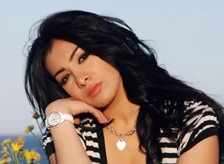 ميريهان حسين تفاجئ جمهورها بشعر غجري.. صور ميريهان حسين تفاجئ جمهورها بشعر غجري.. صور