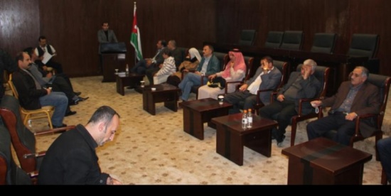 خلاف وتباين في اجتماع الحراكات الشعبية المشاركة في مسيرة الجمعة خلاف وتباين في اجتماع الحراكات الشعبية المشاركة في مسيرة الجمعة