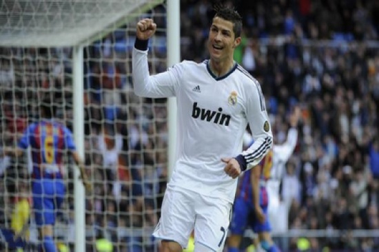 ريال مدريد يكتسح ليفانتي بخماسية في الدوري الاسباني (فيديو) ريال مدريد يكتسح ليفانتي بخماسية في الدوري الاسباني (فيديو)